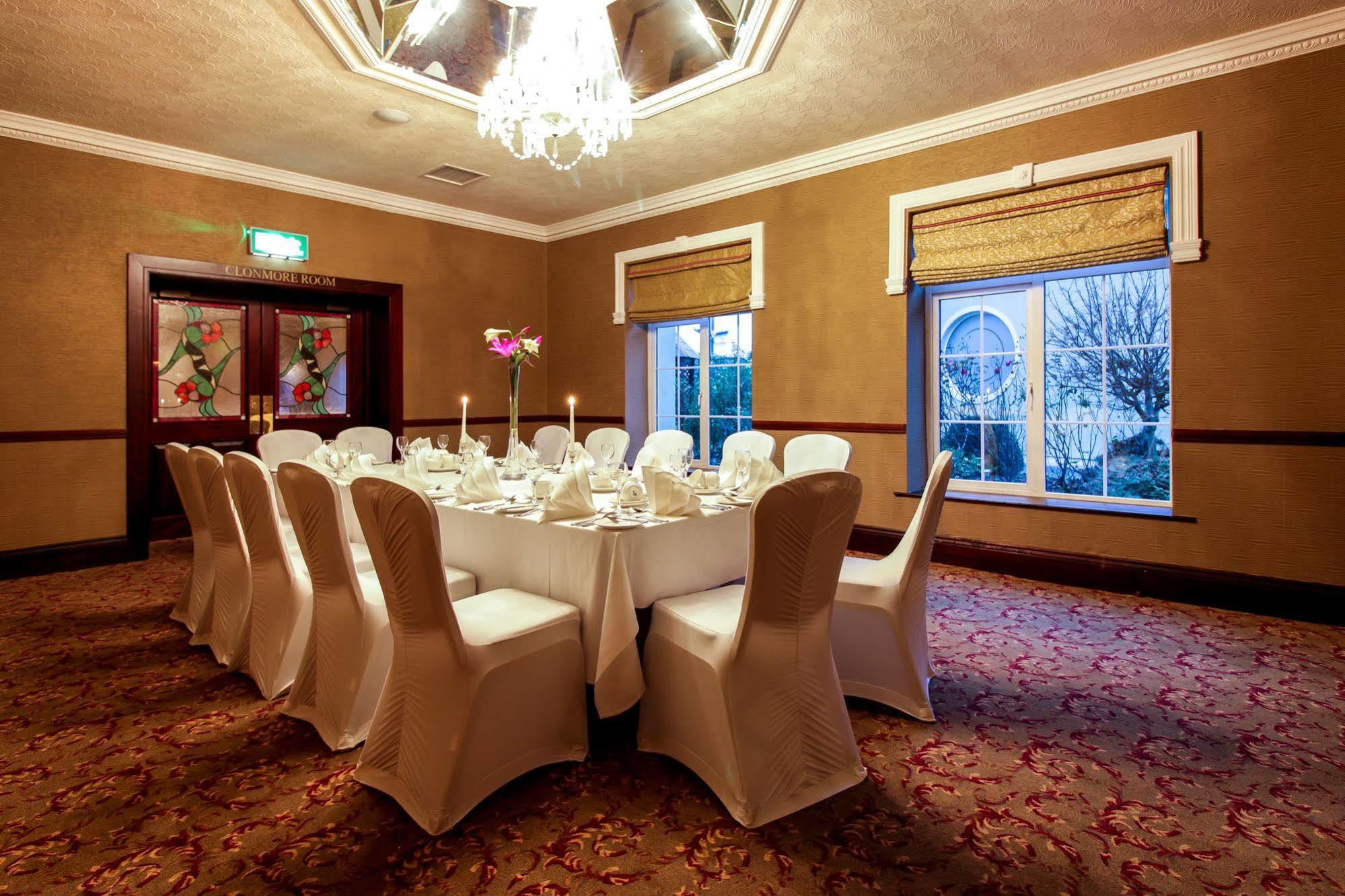 Seven Oaks Hotel Κάρλοου Εξωτερικό φωτογραφία